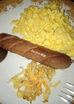 Scramble egg with sausage and saute cabbage