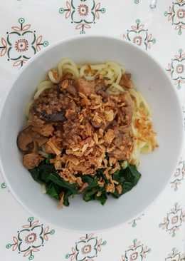 Mie ayam jamur