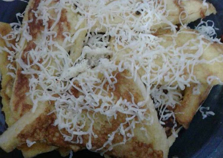 Resep Roti Panggang Teflon Tabur Keju - Mei Kustiana