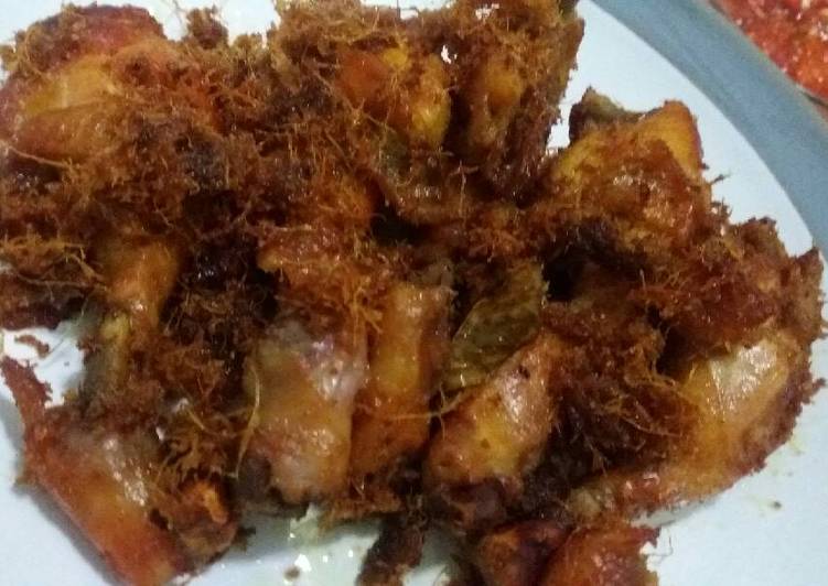 Resep Ayam Goreng srundeng lengkuas Oleh Amy