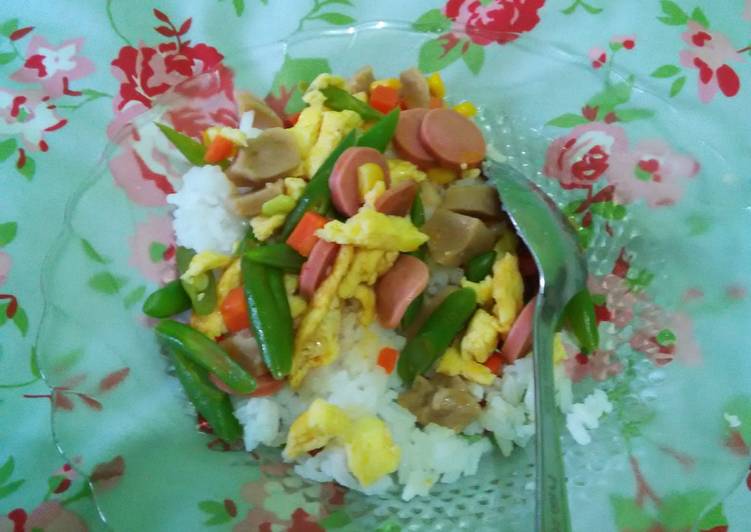 Resep Oseng Sayur Warna Warni (buncis, wortel, jagung manis, bakso,
sosis)
