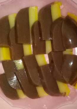 Puding lapis coklat mangga