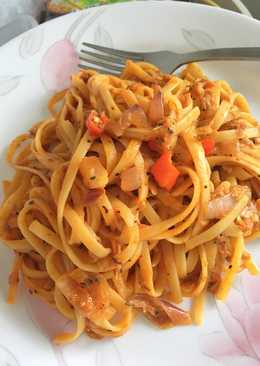 Pasta fetucini cabe bubuk & tuna