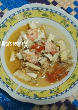 Tahu campur kuah santan