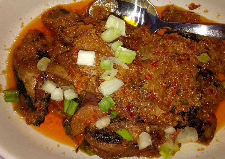 gambar untuk cara membuat Ikan Tongkol Balado