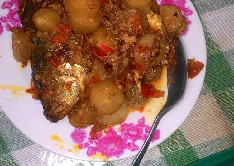 gambar untuk resep makanan Ikan Kembung Asam Pedas Masak Belimbing Wuluh