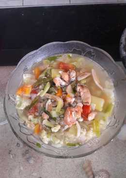 Sup tetelan ikan salmon
