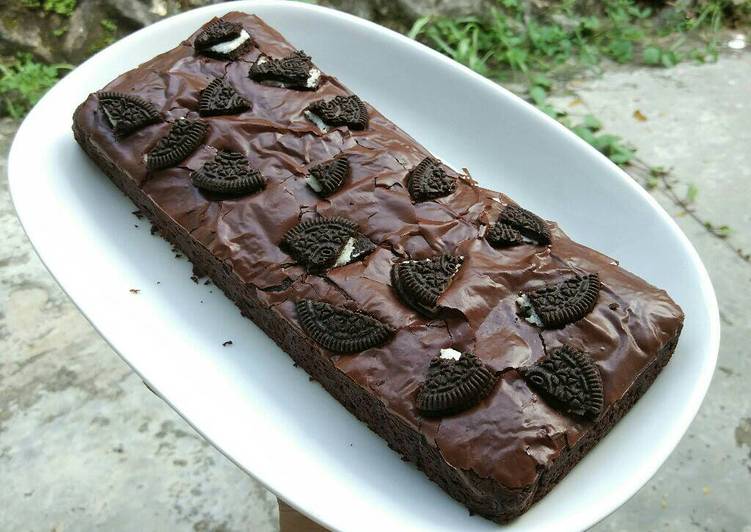 gambar untuk resep Brownies Oreo Shiny Crust