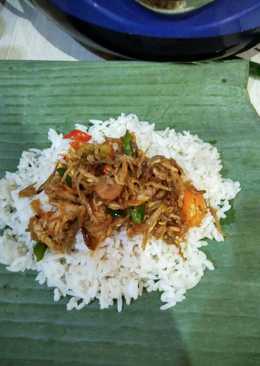 Nasi bakar(isi ayam and teri Medan pedasss)