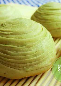 Matcha Flaky Spiral Mooncake