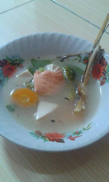 Resep Rahasia Sup soto salmon (mpasi 1+)