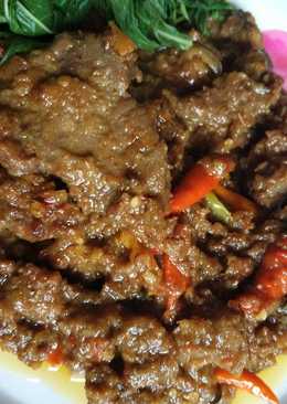 Rendang daging sapi