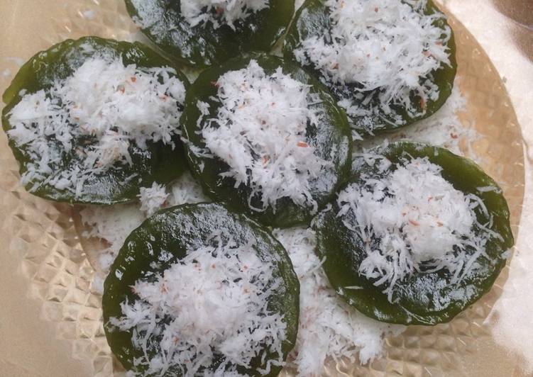 bahan dan cara membuat Kue lumpang pandan