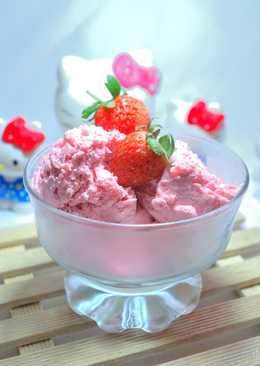 Es krim strawberry homemade (no sp)