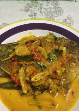 Gurame pesmol (bumbu kuning)