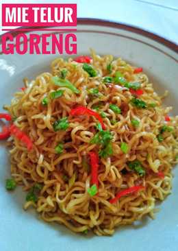 Mie telur goreng