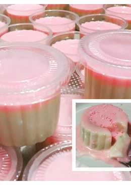 Melilea Soy bean Puding with Vla (strawberry compound chocolate)