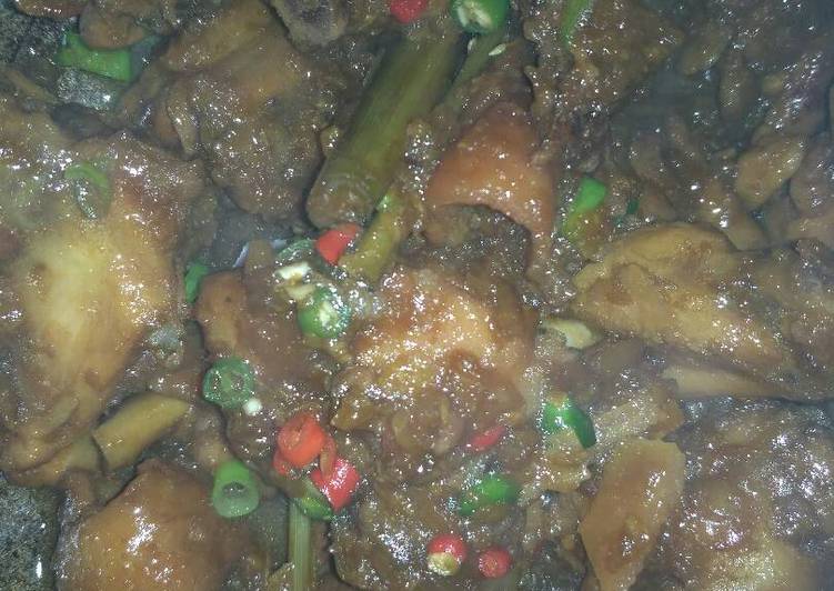 Resep Ayam kecap pedas manis Oleh ratna san