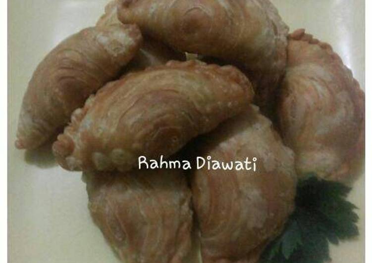 resep makanan Pastel singapore/curry puff(pusing)