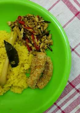 Nasi kuning magicom praktis