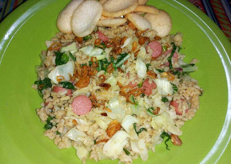  Resep Nasi Goreng Sayur  Sosis oleh bee Cookpad