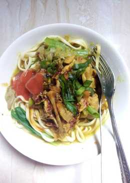 Mie ayam bumbu kuning