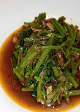 Tumis kangkung terasi