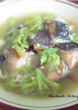 Ikan Pari SalÃ© Cabe Ijo (Ikan Pari Asap Cabe Ijo)