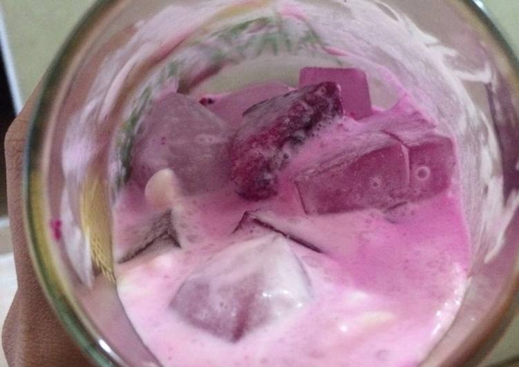 Resep Es buah yogurt Oleh Wiwi Dwi Rahmawati