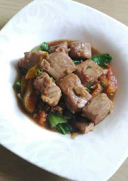 Tuna pokcoy saus teriyaki