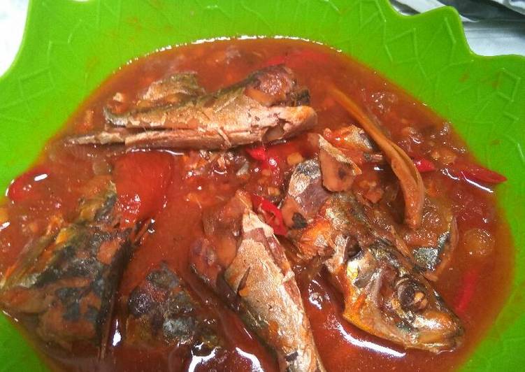  Resep Ikan Salem Bumbu Sarden oleh Ummu Farras Cookpad