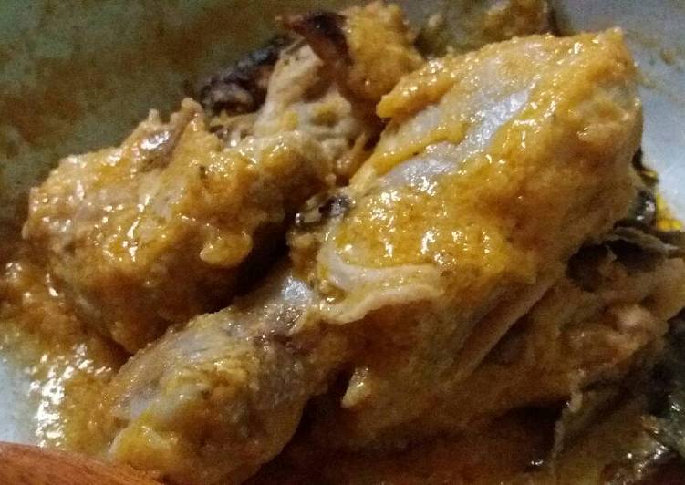  Resep Ayam merah bumbu tomat oleh icha0912 Cookpad