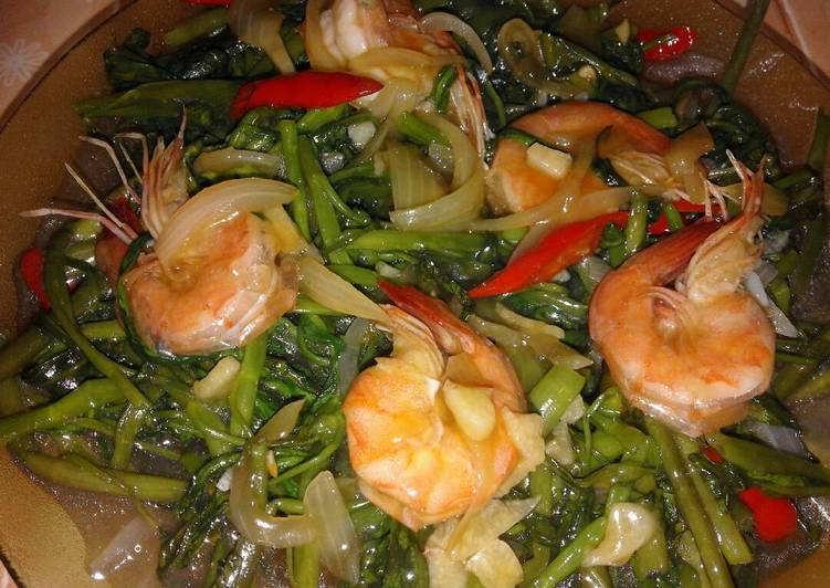 bahan dan cara membuat Ca kangkung udang siram kuah tiram