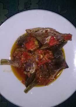 Balado ikan ekor kuning plus terong mantaaappp