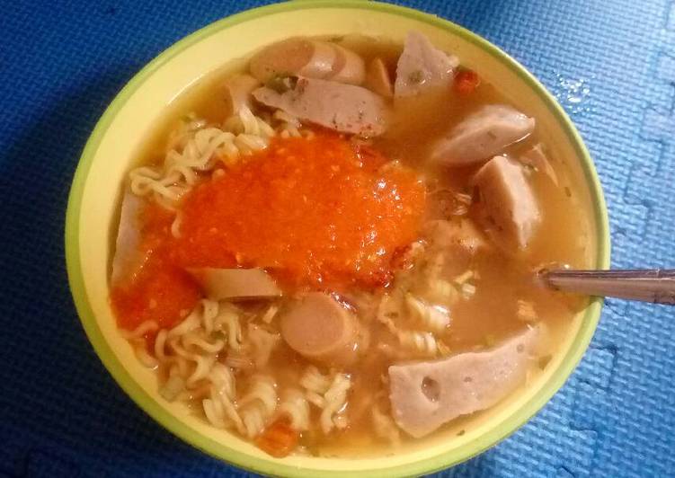 gambar untuk resep makanan Indomie Pedas Mantap