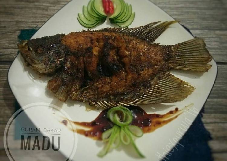 resep lengkap untuk Gurami bakar madu sambal kecap