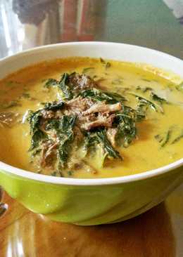 Gulai daun ubi aka daun singkong dengan jamur kriket