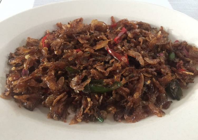 Tumis udang rebon