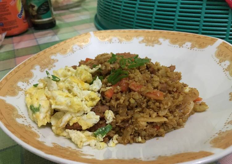 gambar untuk resep Nasi goreng kembang kol / cauliflower fried rice