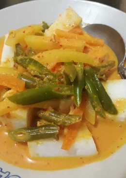 Lontong magic com kuah sayur