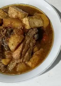 Semur ayam campur kentang