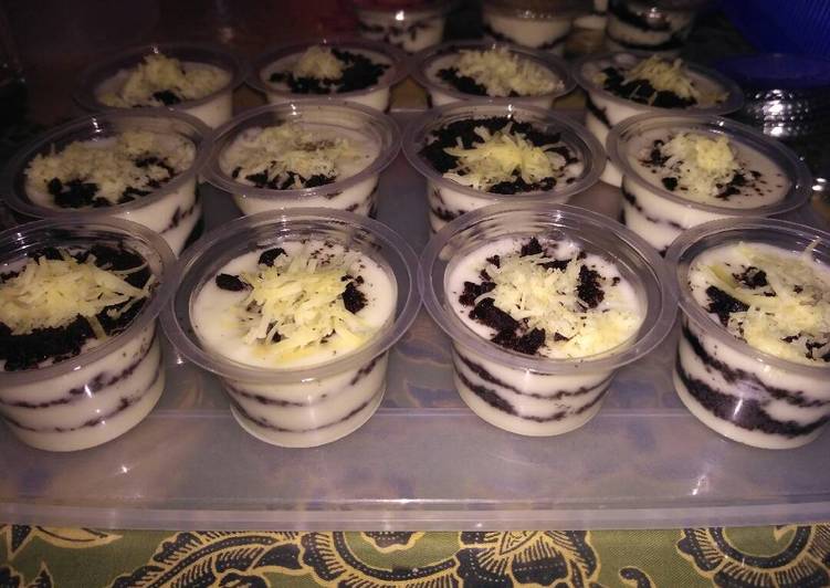 bahan dan cara membuat Oreo Cheesecake Lumer