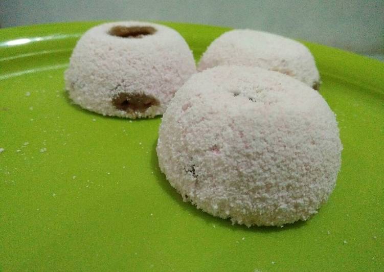 cara membuat kue putu  tanpa bambu