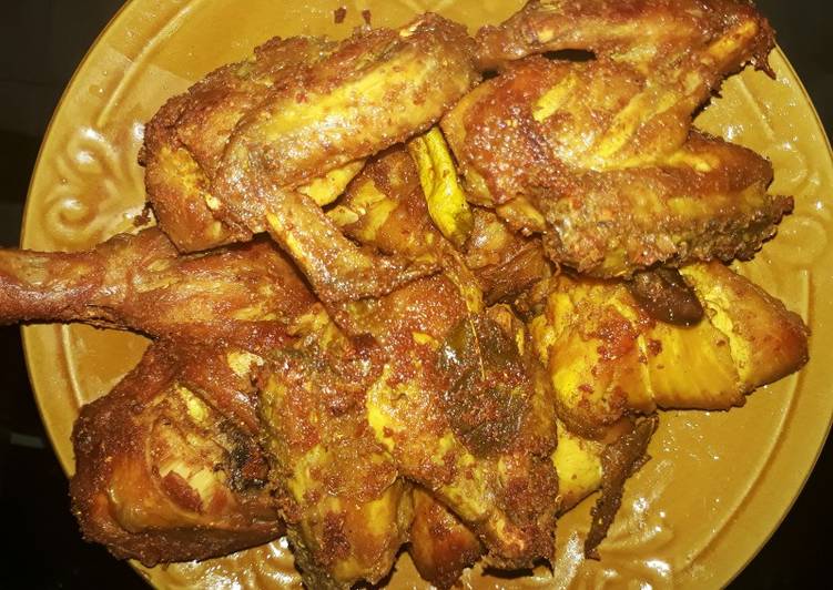 cara membuat Ayam Goreng Bumbu Kuning Gurih