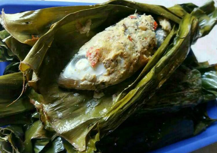 Resep Pepes Bandeng Bumbu Rujak Oleh Bunda 'Adnan