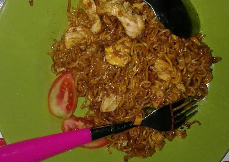 gambar untuk cara membuat Mie goreng telor ceplok