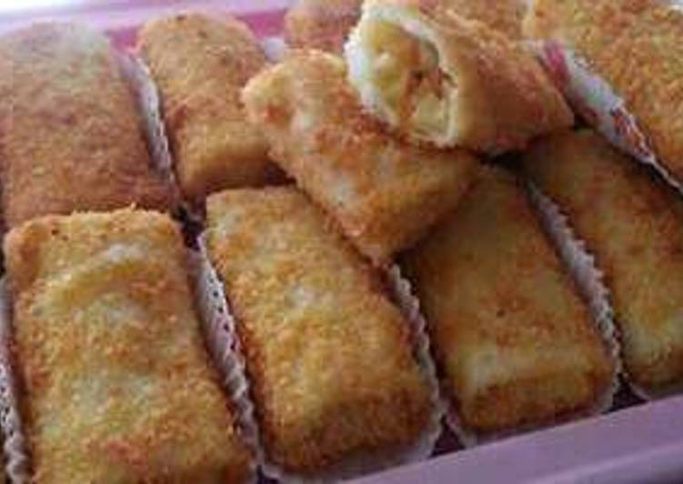 bahan dan cara membuat Risoles Isi Ayam Kentang Wortel