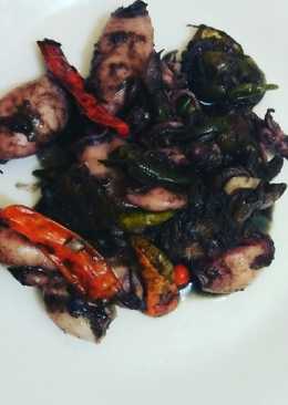 Tumis cumi hitam