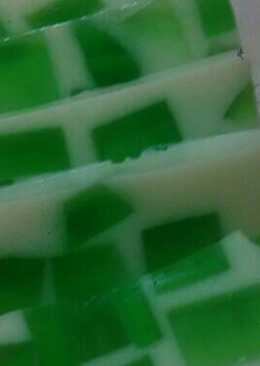 Puding mozaik pandan susu