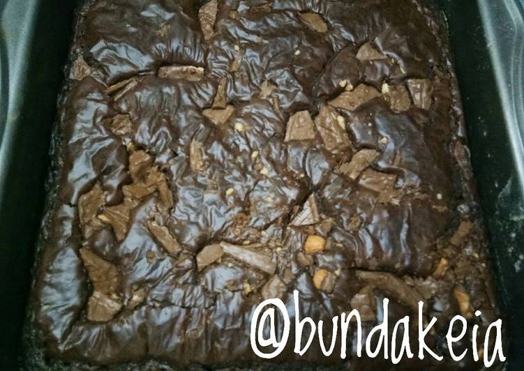 resep makanan Shiny Crust Brownie ala bundakeia